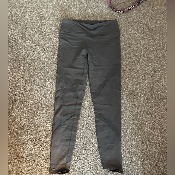 Mono B Grey leggings with mesh panels. Small - Picture 1 of 2
